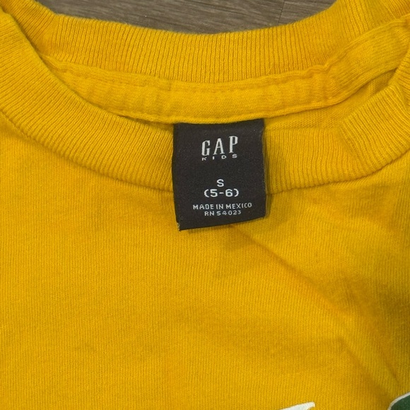 GAP Kids Yellow Long Sleeve Shirt Surfin Tsunami Island - Picture 4 of 4